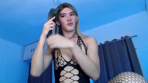 Snapshot of erotic_empress18 chatting on April 28, 2:27 am erotic_empress18 online show from April 28, 2:27 am