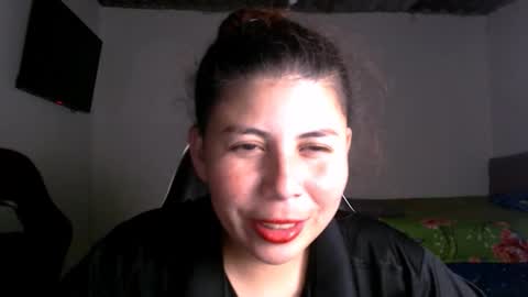 Snapshot of erotic_katia chatting on April 22, 12:35 am Sara online show from April 22, 12:35 am