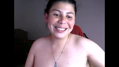 Snapshot of erotic_katia chatting on May 26, 12:12 pm Sara online show from May 26, 12:12 pm