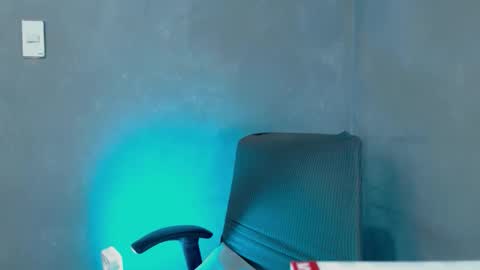 Snapshot of erotic_lover28 chatting on November 20, 1:33 pm PhilAm in USA. Im Rusia online show from November 20, 1:33 pm