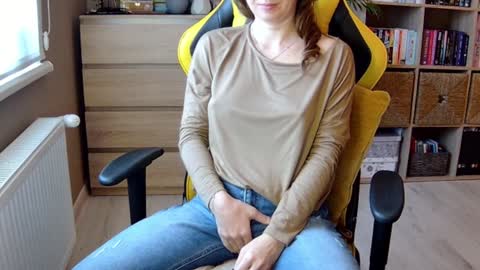 Melissa   online show from December 21, 9:01 am