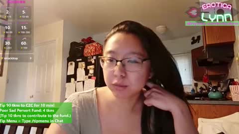 Lynn   online show from November 19, 8:09 pm