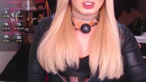 Snapshot of eroticfowler69 chatting on February 25, 1:39 pm Anastasia online show from February 25, 1:39 pm