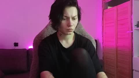 esajukyy online show from January 5, 5:27 pm