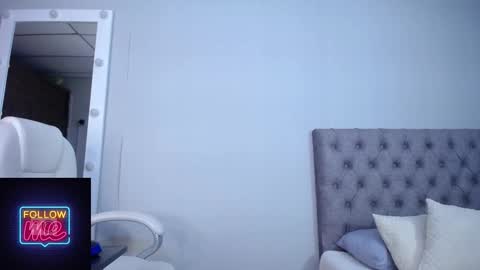 liz  online show from January 14, 4:40 am