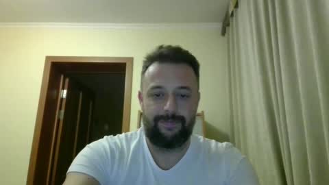 Snapshot of esibizionista_91 chatting on December 11, 3:37 pm esibizionista 91 online show from December 11, 3:37 pm