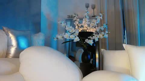 Snapshot of eskeira_ chatting on January 3, 1:16 am Esther online show from January 3, 1:16 am