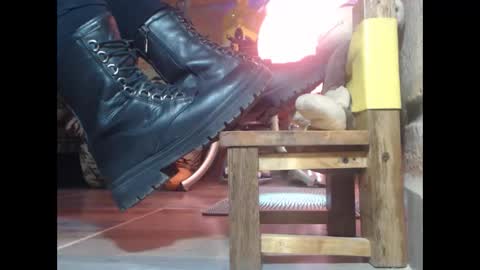 Eskela911 online show from April 17, 5:38 pm