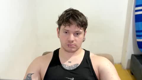 Snapshot of eskol212 chatting on April 28, 8:58 pm eskol212 online show from April 28, 8:58 pm