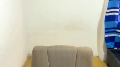 Snapshot of eskol212 chatting on May 2, 3:17 pm eskol212 online show from May 2, 3:17 pm