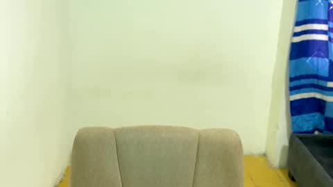 Snapshot of eskol212 chatting on May 3, 3:07 pm eskol212 online show from May 3, 3:07 pm