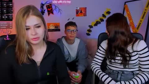 Snapshot of esma_shine chatting on October 26, 8:15 pm esma_shine online show from October 26, 8:15 pm