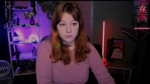 Snapshot of esma_shine chatting on December 21, 8:38 pm esma_shine online show from December 21, 8:38 pm