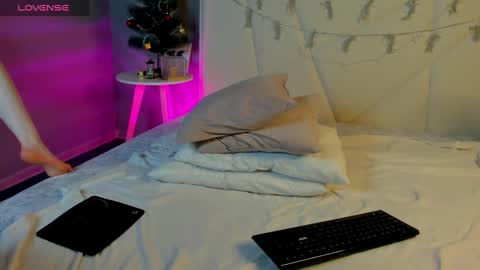 Snapshot of esme_runn chatting on January 15, 10:27 am Esme Runn online show from January 15, 10:27 am