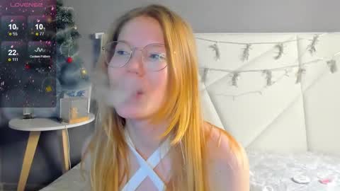 Snapshot of esme_runn chatting on January 18, 1:18 pm Esme Runn online show from January 18, 1:18 pm