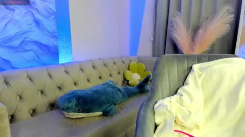 Snapshot of esme_runn chatting on November 10, 3:16 am Esme Runn online show from November 10, 3:16 am