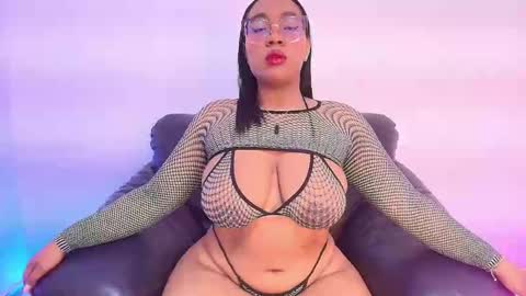 esmeralda online show from September 25, 9:35 am