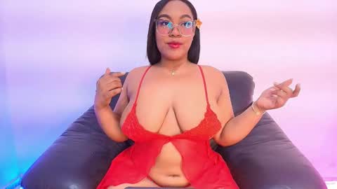 esmeralda online show from September 27, 9:14 am