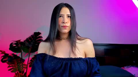 K E Y R A  independent model  online show from February 10, 2:52 am