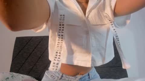 esme online show from June 3, 12:30 pm