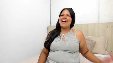 Esmeralda online show from November 26, 7:15 pm