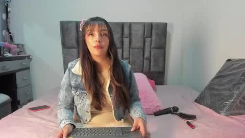 Perla online show from April 12, 10:26 pm