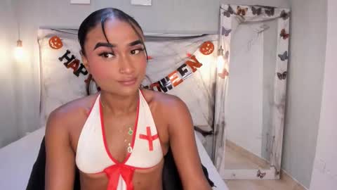 Snapshot of esmeraldanyx chatting on October 16, 9:27 pm esmeraldanyx online show from October 16, 9:27 pm