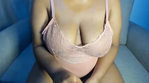 Esme online show from September 22, 11:18 pm