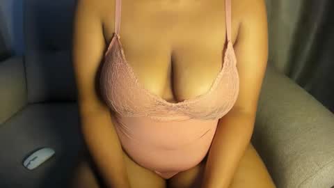 Esme online show from October 2, 12:17 am