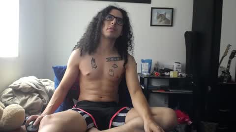 Esnider online show from July 5, 4:47 pm