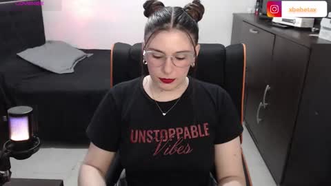 Snapshot of espagamer5 chatting on January 6, 1:53 am Xbebetax online show from January 6, 1:53 am