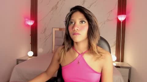 esperanzamora online show from April 23, 12:29 pm