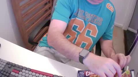 Morph online show from October 5, 8:07 pm