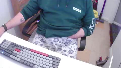 Morph online show from November 19, 9:59 pm