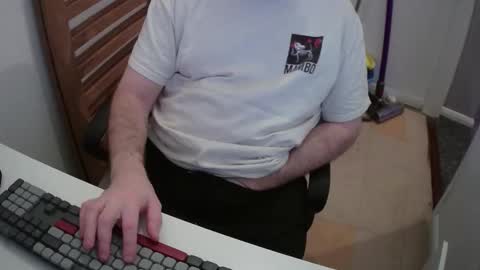 Morph online show from February 14, 8:49 pm