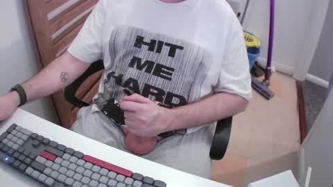 Morph online show from February 25, 9:57 pm