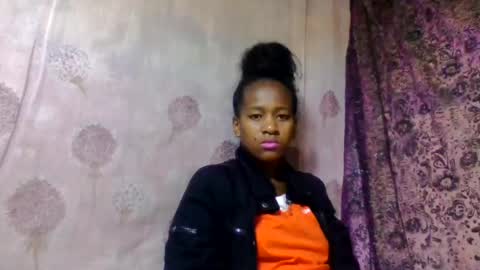 estancelee online show from July 13, 10:51 am