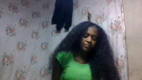 estancelee online show from July 29, 9:29 am