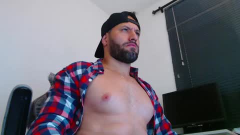 esteban online show from May 25, 4:57 pm