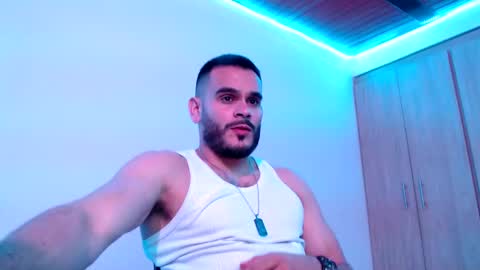 Esteban Fernandez online show from December 7, 6:32 am