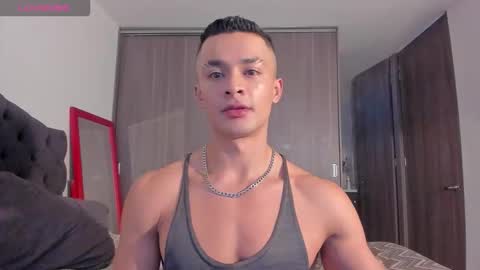 Snapshot of esteban_stud97 chatting on October 8, 9:23 pm Esteban Stud online show from October 8, 9:23 pm