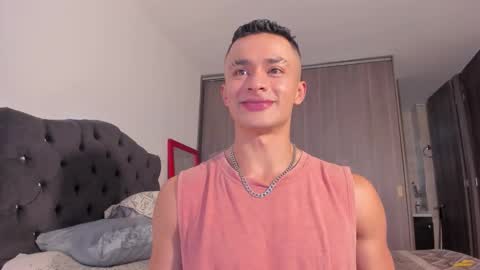 Snapshot of esteban_stud97 chatting on October 14, 8:31 pm Esteban Stud online show from October 14, 8:31 pm