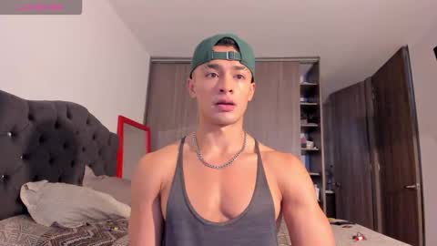 Snapshot of esteban_stud97 chatting on October 17, 8:44 pm Esteban Stud online show from October 17, 8:44 pm