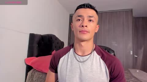 Snapshot of esteban_stud97 chatting on October 19, 8:09 pm Esteban Stud online show from October 19, 8:09 pm