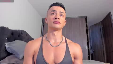 Snapshot of esteban_stud97 chatting on October 31, 9:16 pm Esteban Stud online show from October 31, 9:16 pm
