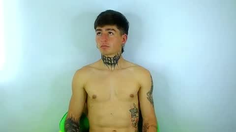 Esteban independent model online show from March 10, 3:20 pm