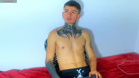 Snapshot of estebanchar_ chatting on April 20, 1:47 pm Esteban independent model online show from April 20, 1:47 pm