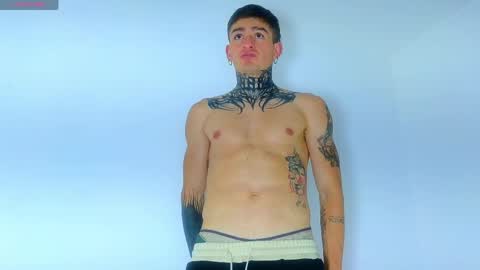 Snapshot of estebanchar_ chatting on April 28, 3:11 am Esteban independent model online show from April 28, 3:11 am