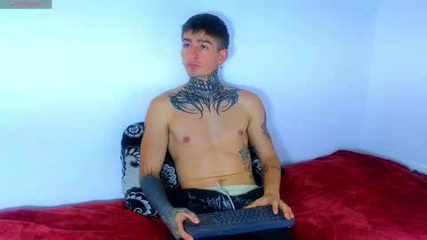 Snapshot of estebanchar_ chatting on May 2, 2:00 pm Esteban independent model online show from May 2, 2:00 pm