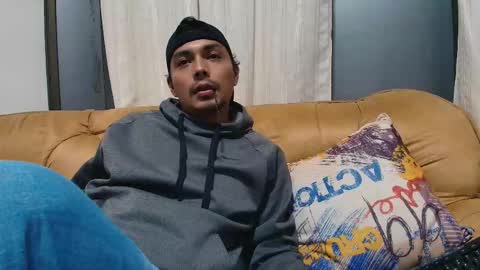 Snapshot of estebancot0314 chatting on October 23, 6:34 am Esteban online show from October 23, 6:34 am